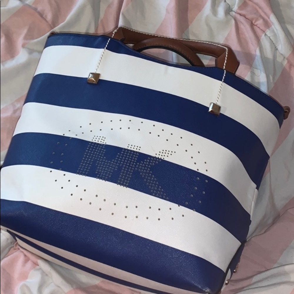 Mk purse